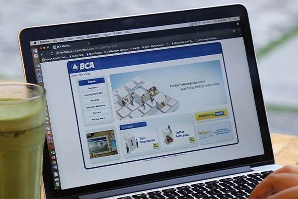 Pembayaran lewat Internet Banking BCA